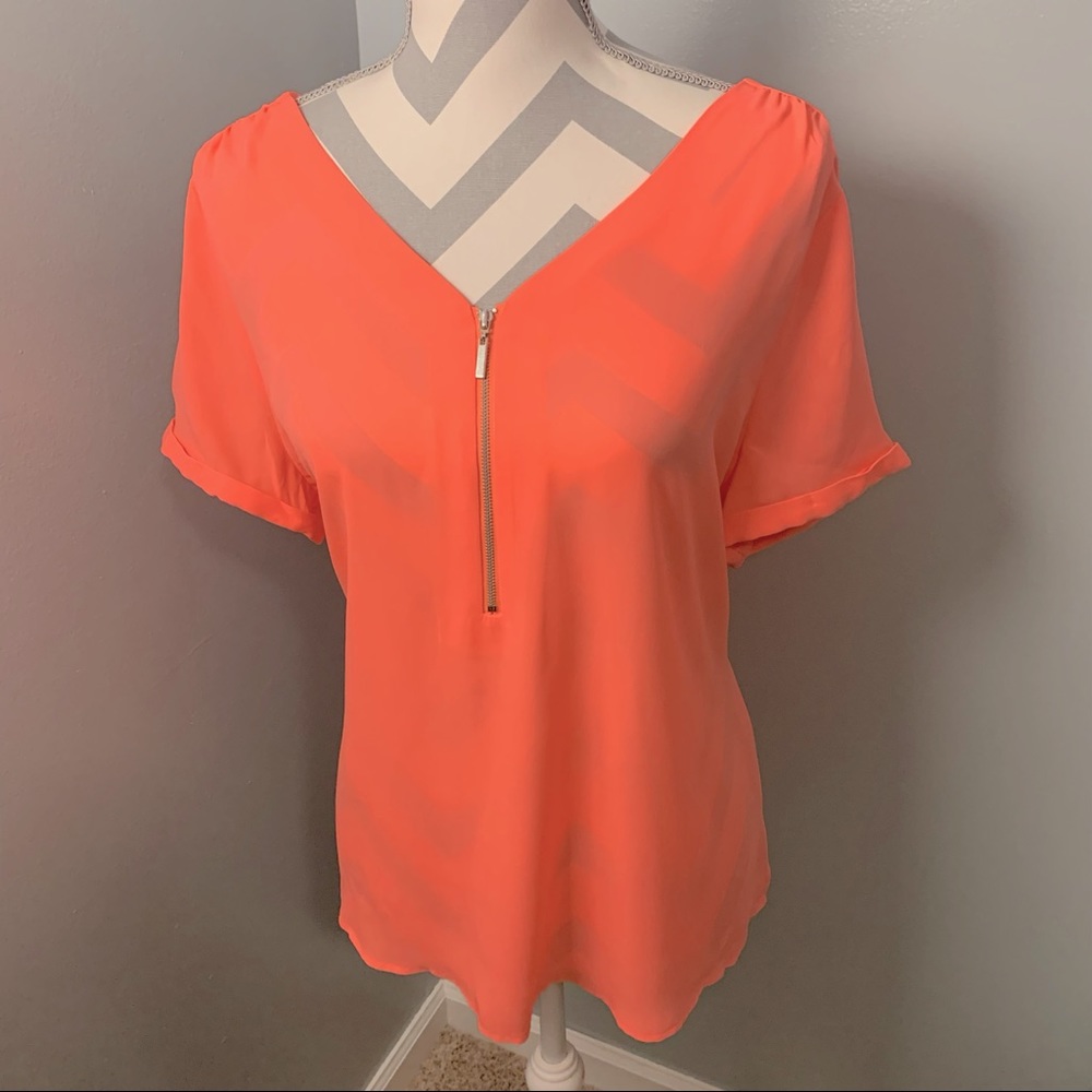 Gorgeous coral short-sleeve Apt 9 blouse Large